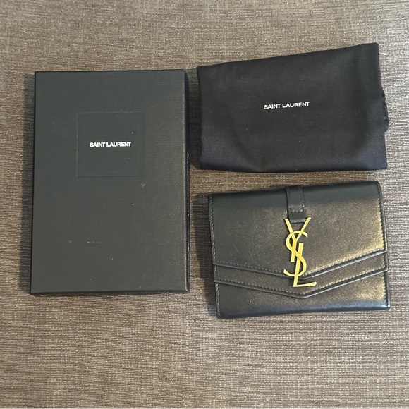 YSL Sulpice Card Half Wallet in Black (used in very good condition) - Picture 4 of 10